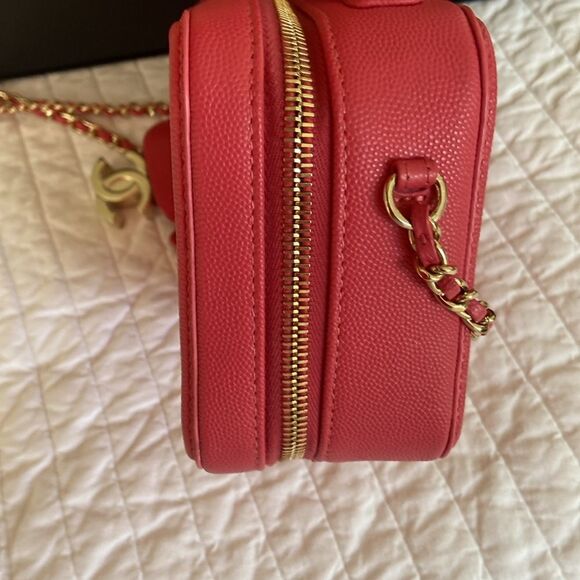 CHANEL Caviar Quilted Small CC Filigree Vanity Case Pink - Picture 11 of 16